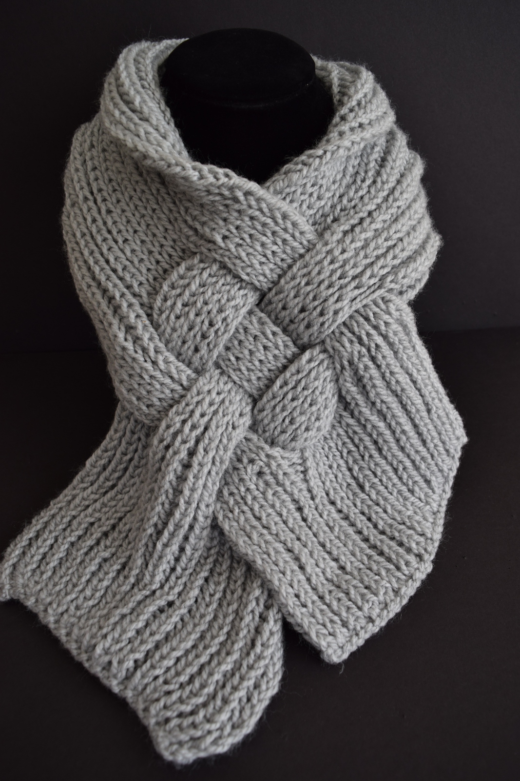 Colombian Hand Knit Braided Scarf (TB301) | Little Colibri